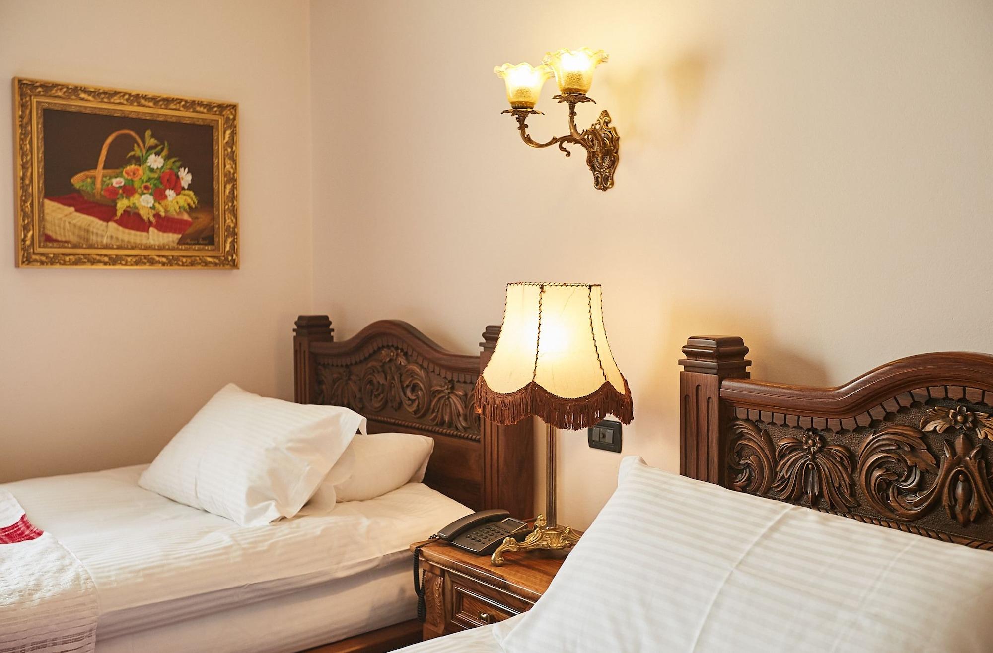 Brilant Antik Hotel Τίρανα Εξωτερικό φωτογραφία